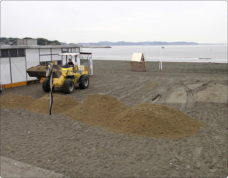 砂像を作る砂を納入 Before